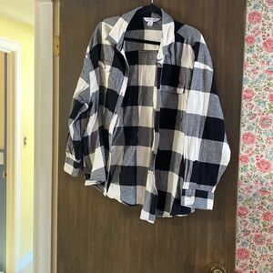 Old Navy XXL black white buffalo plaid flannel shirt